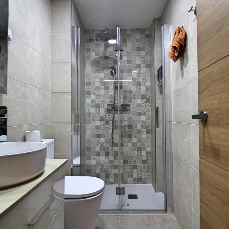 Habitación suite, entrada autónoma y baño privado - Habitación Doble - 14