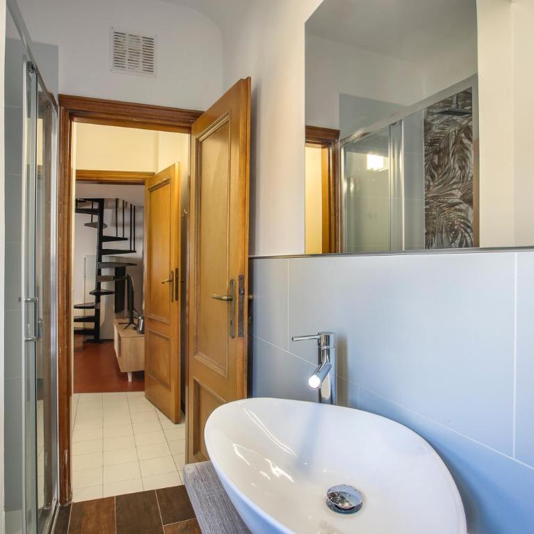 L'Attico di Sant'Ambrogio - Sweet Dreams in Florence - Appartamento con 3 Camere da Letto - 15