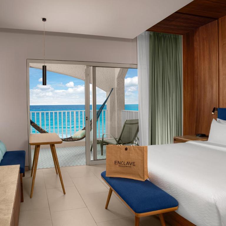 Hilton Cancun Mar Caribe All-Inclusive Resort - Suite Enclave frente a la playa - 1 cama extragrande y 2 camas Murphy - 5
