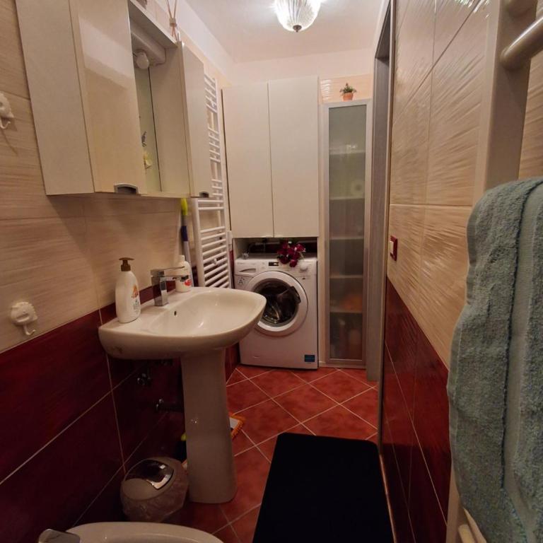 Violetta Apartment - One-Bedroom Apartment - 11