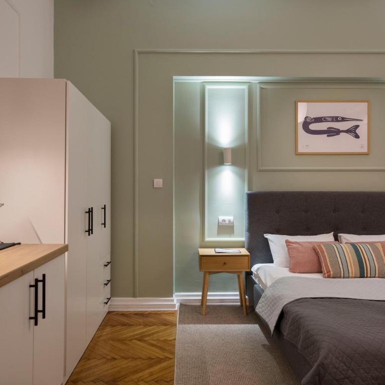 High Note Suites - Superior Double Room - 5