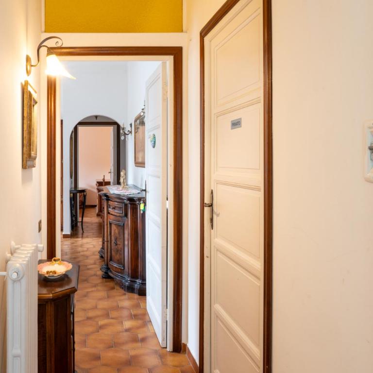 Casa delle Rose - Appartamento con 2 Camere da Letto e Terrazza - 10