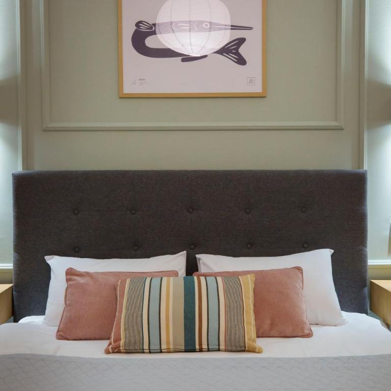 High Note Suites - Superior Double Room - 8
