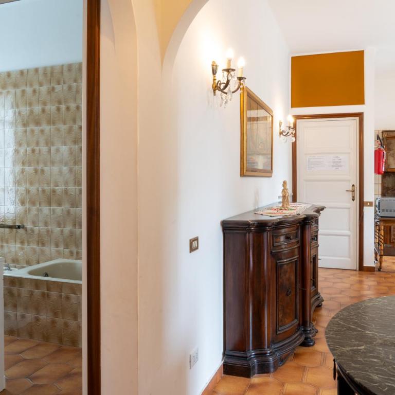 Casa delle Rose - Appartamento con 2 Camere da Letto e Terrazza - 11