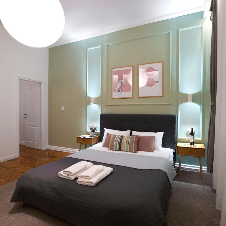 High Note Suites - Deluxe Triple Room - 6