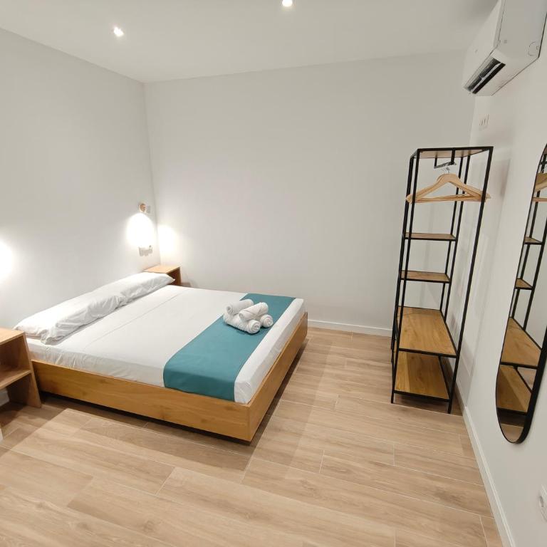 Estemar Suites - Suite con vistas al mar - 1 cama grande - 5