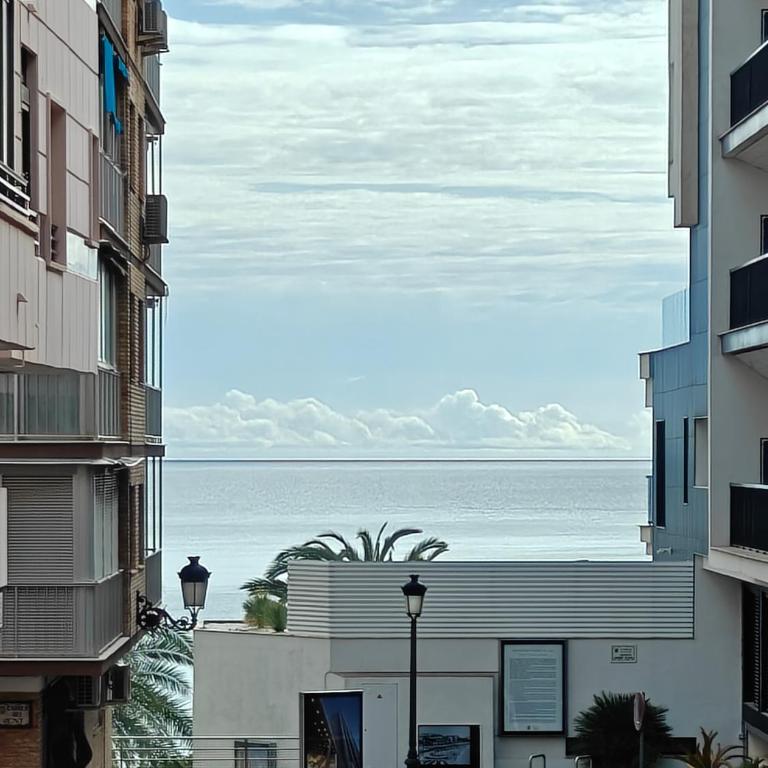 Estemar Suites - Suite con vistas al mar - 1 cama grande - 3
