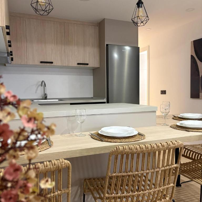 Apartamentos Fénix - Two-Bedroom Deluxe Apartment - 2