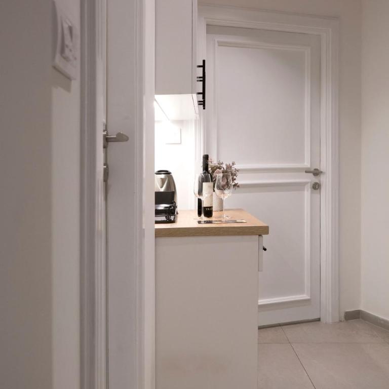High Note Suites - Double Room with Private Bathroom - 3