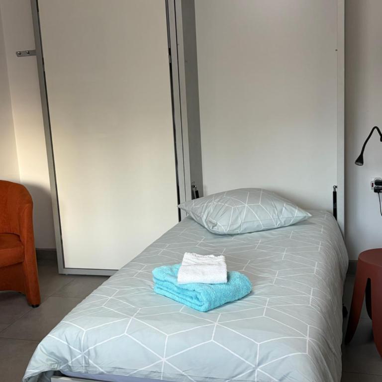Studio cosy et lumineux - séjour idéal -parking - Studio with Terrace - 9