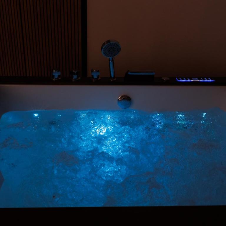 Ire' Luxury Suite - Suite King con Vasca Idromassaggio - 28