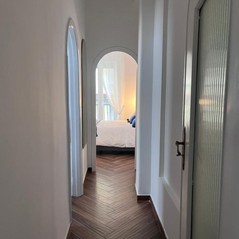 Serapide13 a Santa Lucia - Appartamento con 1 Camera da Letto - 35