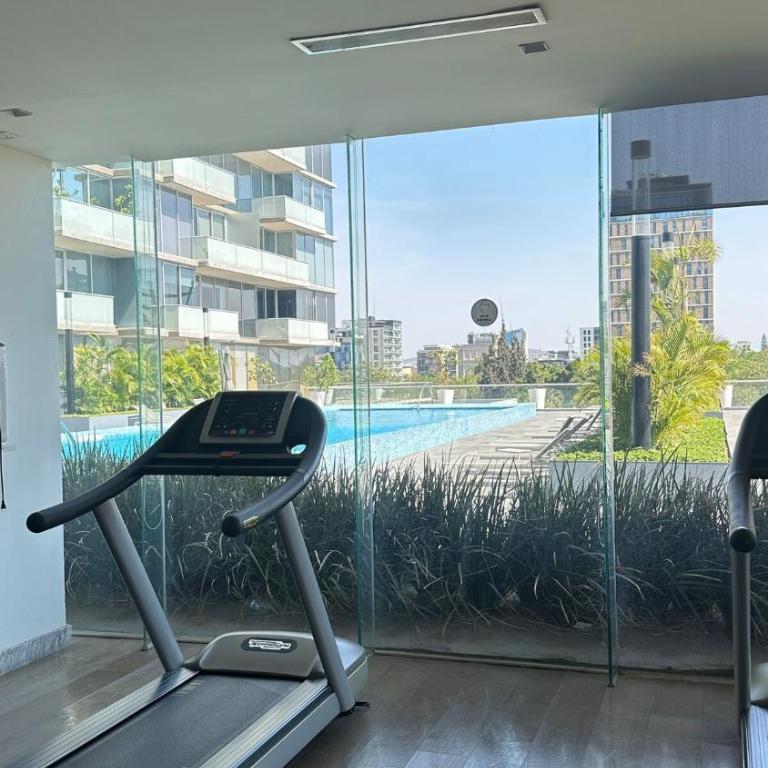 Stunning City View & Pool, 2BR Modern Apartment - Apartment mit 2 Schlafzimmern - 5