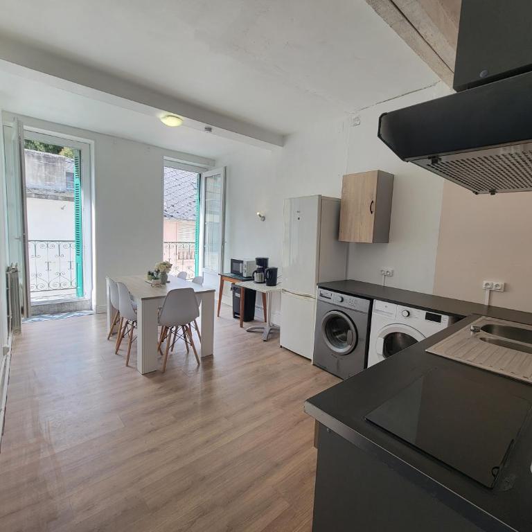 Chambre de 4 Sanctuaire de Lourdes - Cuisine partagée et Salle de Bain Privée - Apartment mit 1 Schlafzimmer - 9