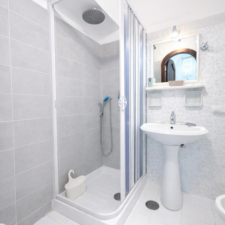 Casa Lucia - Appartamento con 1 Camera da Letto - 4