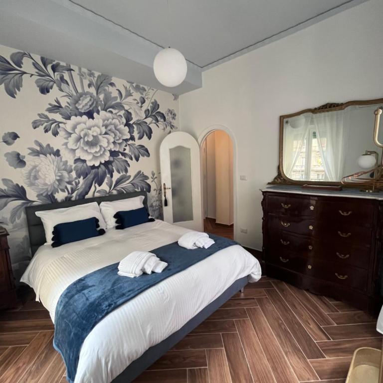 Serapide13 a Santa Lucia - Appartamento con 1 Camera da Letto - 56