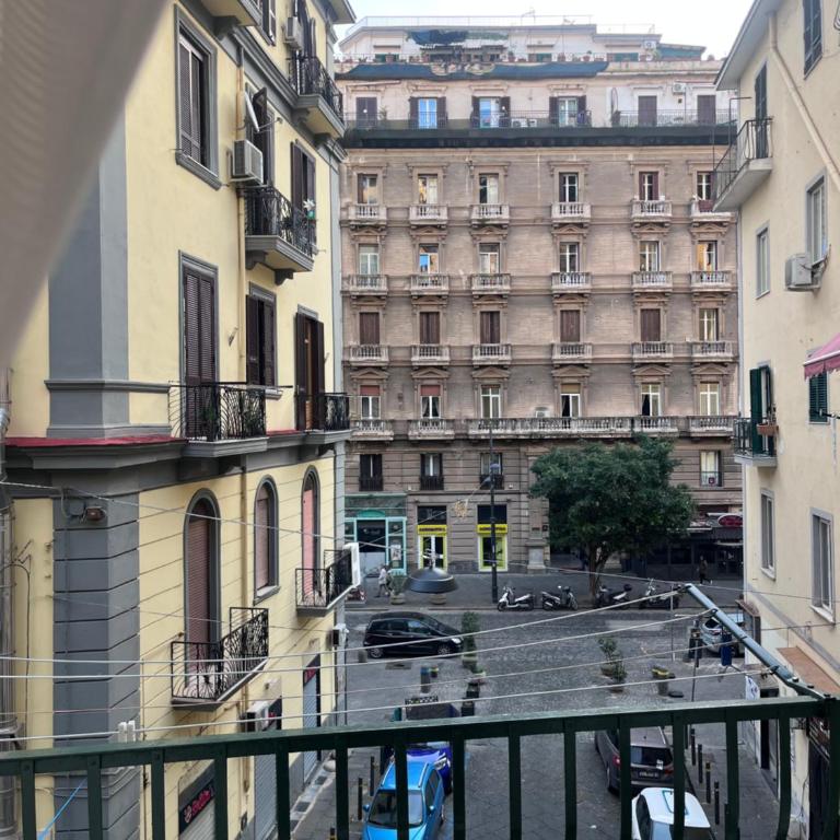 Serapide13 a Santa Lucia - Appartamento con 1 Camera da Letto - 65