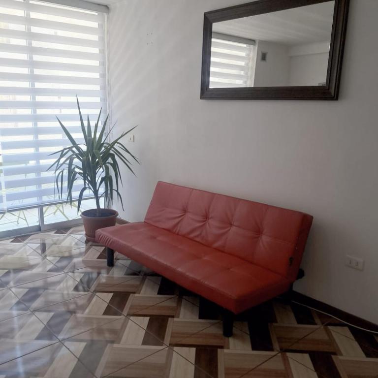Cómodo depto en condominio con piscina y parking - One-Bedroom Apartment with Balcony - 11