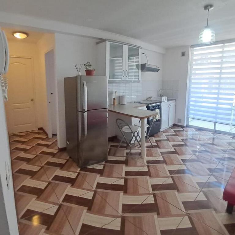 Cómodo depto en condominio con piscina y parking - One-Bedroom Apartment with Balcony - 20