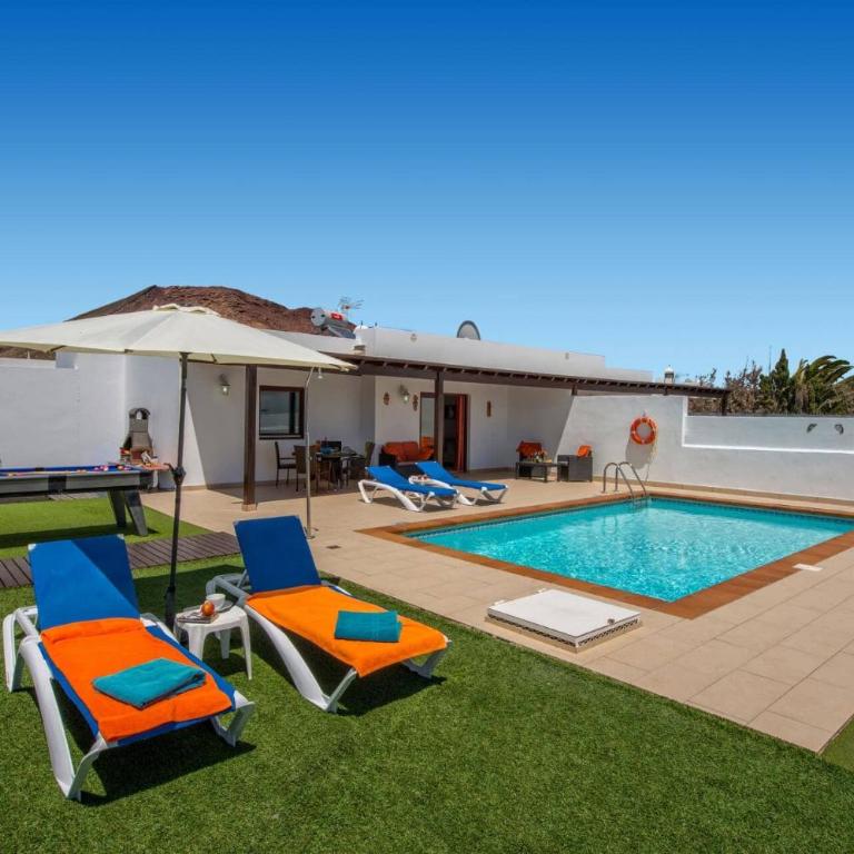 Villa Ramon by Villa Plus - Villa - 1