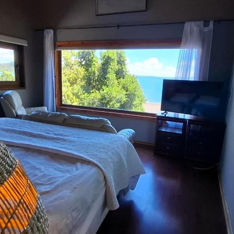 Casa exclusiva frente a la playa y cerca del centro - Five-Bedroom House - 9