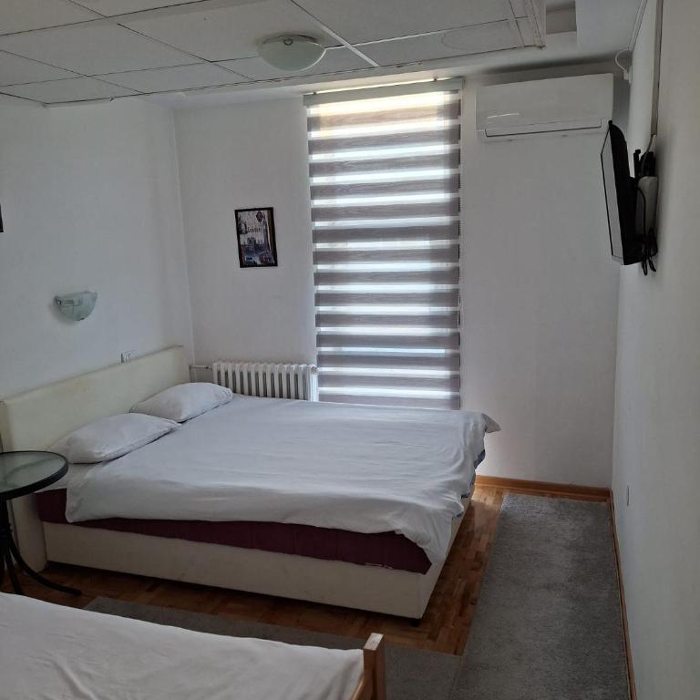 Bela Ruza Rooms For Rent Near Airport - Apartman sa 1 Spavaćom Sobom - 5