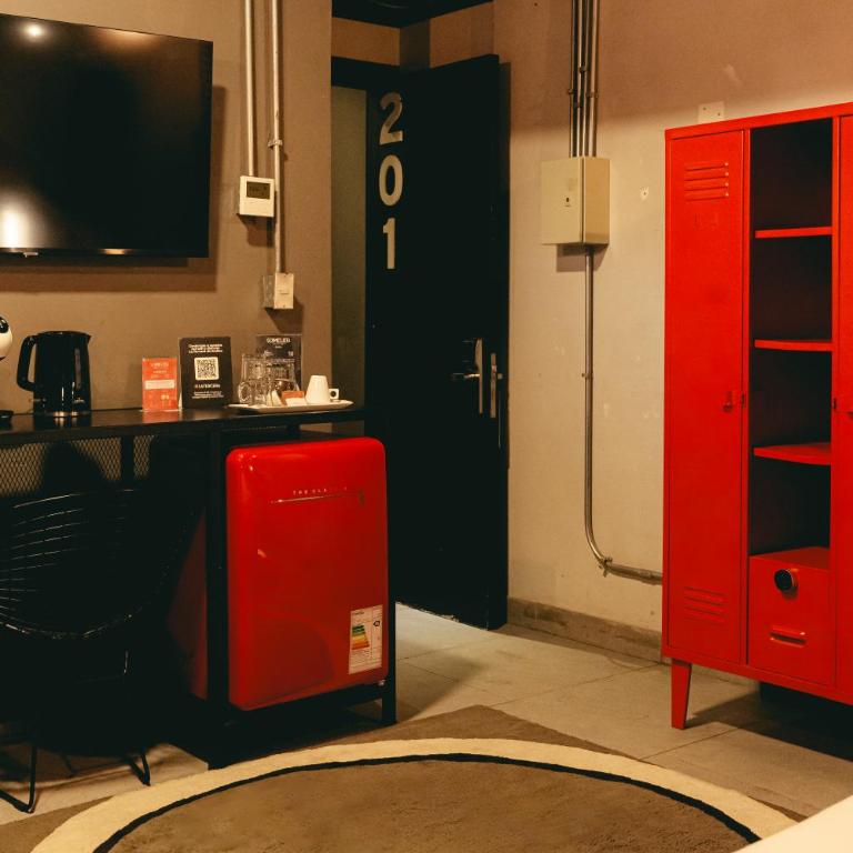 LOFT Hotel by Sommelier Hoteles - Deluxe Queen Room - 9