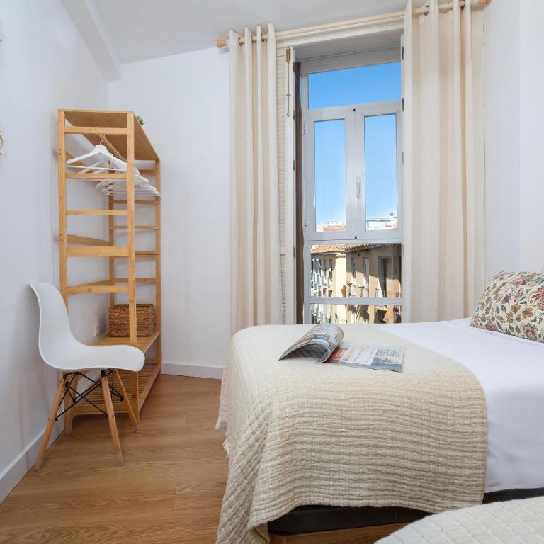 Exclusive Apartments Plaza Merced - Superior Apartment - 14