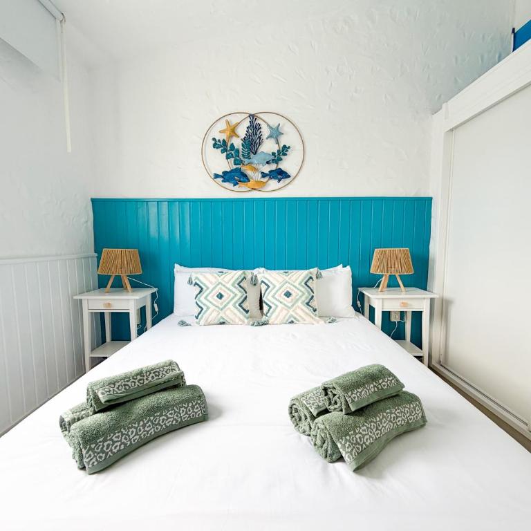 Oasis Beach Home III The Paradise with private Jacuzzi - Three-Bedroom Villa - 45