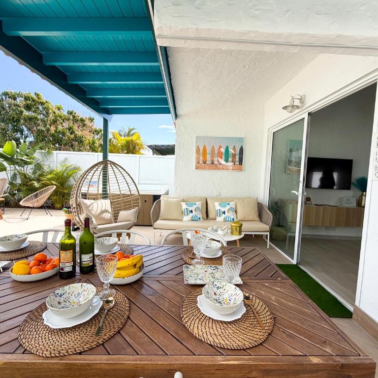 Oasis Beach Home III The Paradise with private Jacuzzi - Three-Bedroom Villa - 9