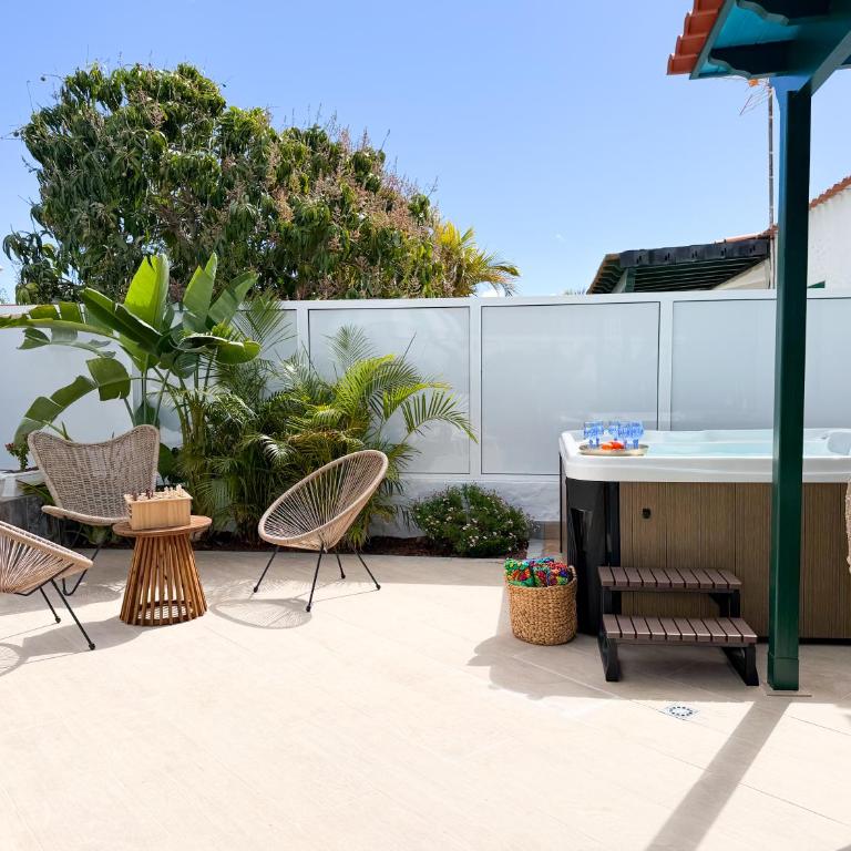 Oasis Beach Home III The Paradise with private Jacuzzi - Three-Bedroom Villa - 54