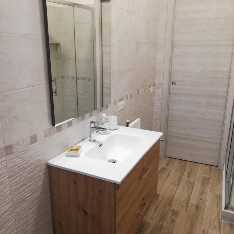 Serena House Roma - One-Bedroom Apartment - 5