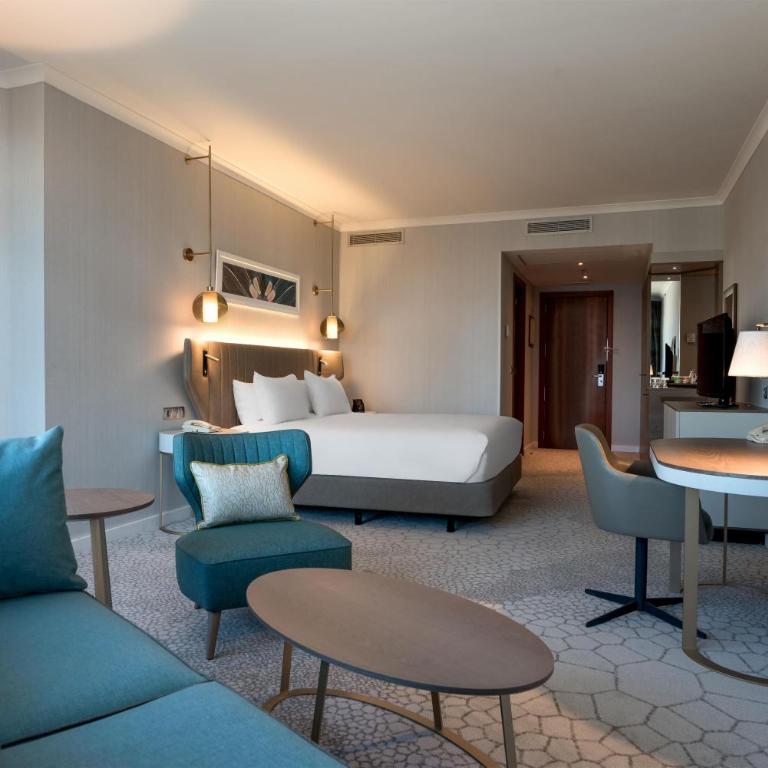 Hilton Diagonal Mar Barcelona - King Room with Sofa Bed - 2