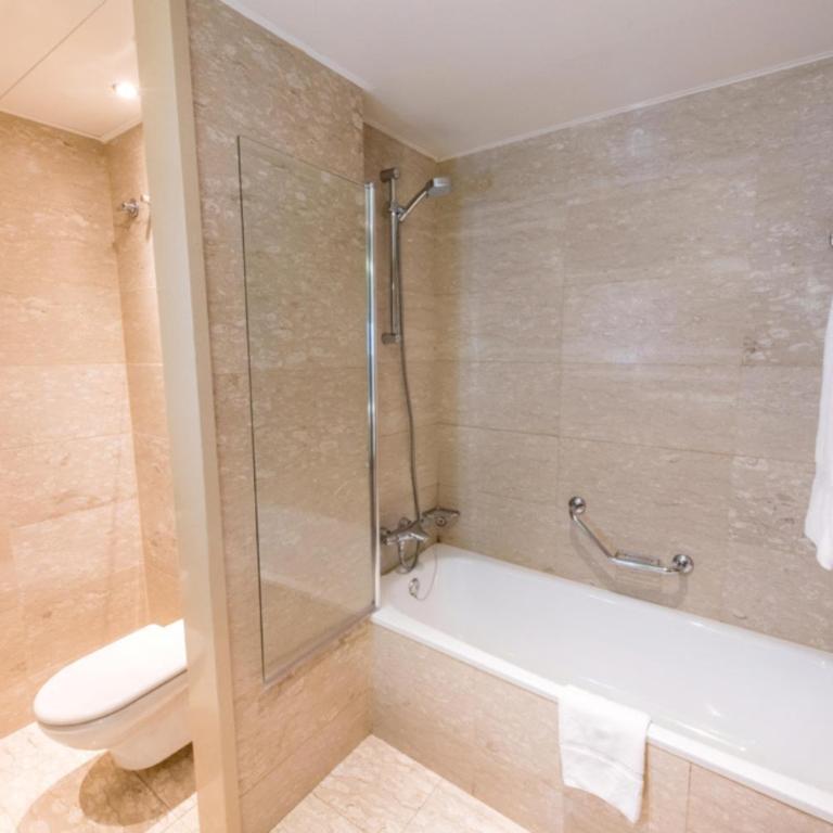Hilton Diagonal Mar Barcelona - King Room with Sea View - 3