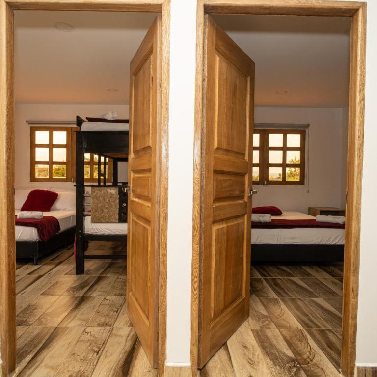 Roble Colonial - Apartamentos Deluxe en Guatapé - Apartamento Deluxe de 2 dormitorios con balcón - 36