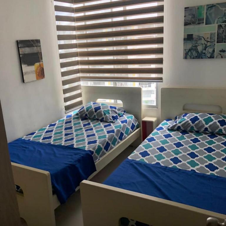 Apartamento con vista a piscina - a 5 minutos de girardot - Apartamento de 3 dormitorios con balcón - 5