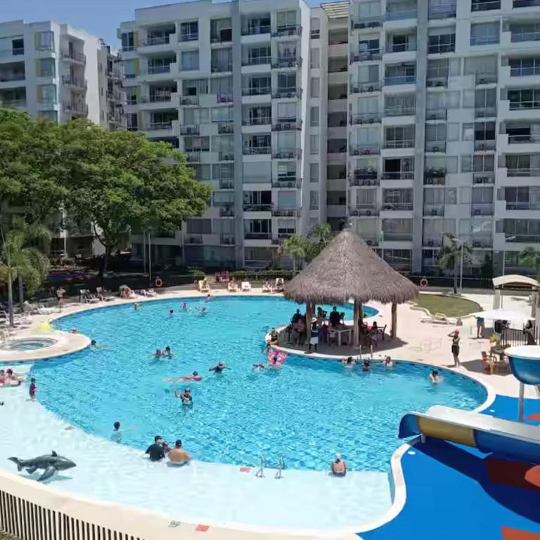 Apartamento con vista a piscina - a 5 minutos de girardot - Apartamento de 3 dormitorios con balcón - 8