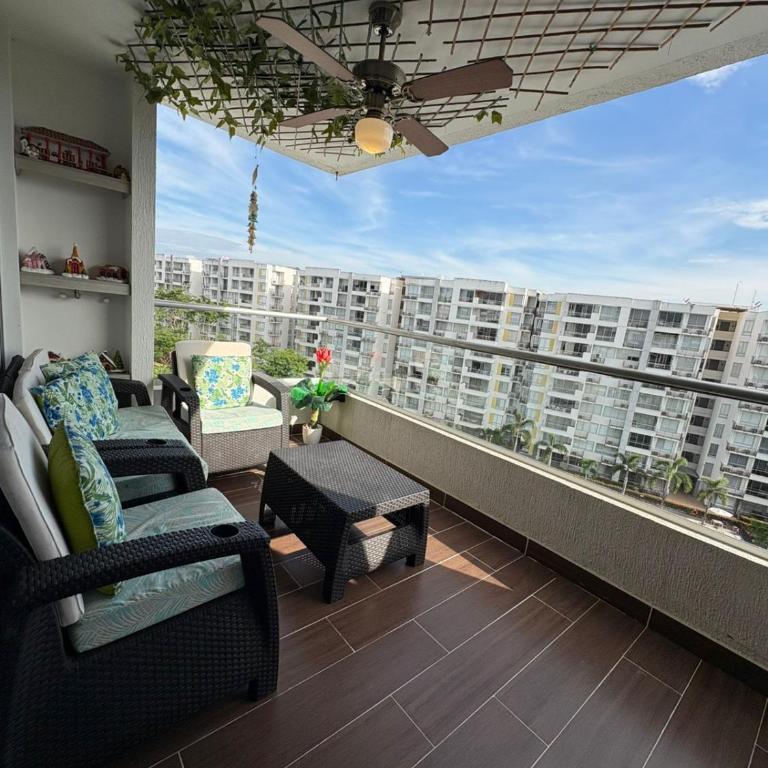Apartamento con vista a piscina - a 5 minutos de girardot - Apartamento de 3 dormitorios con balcón - 18