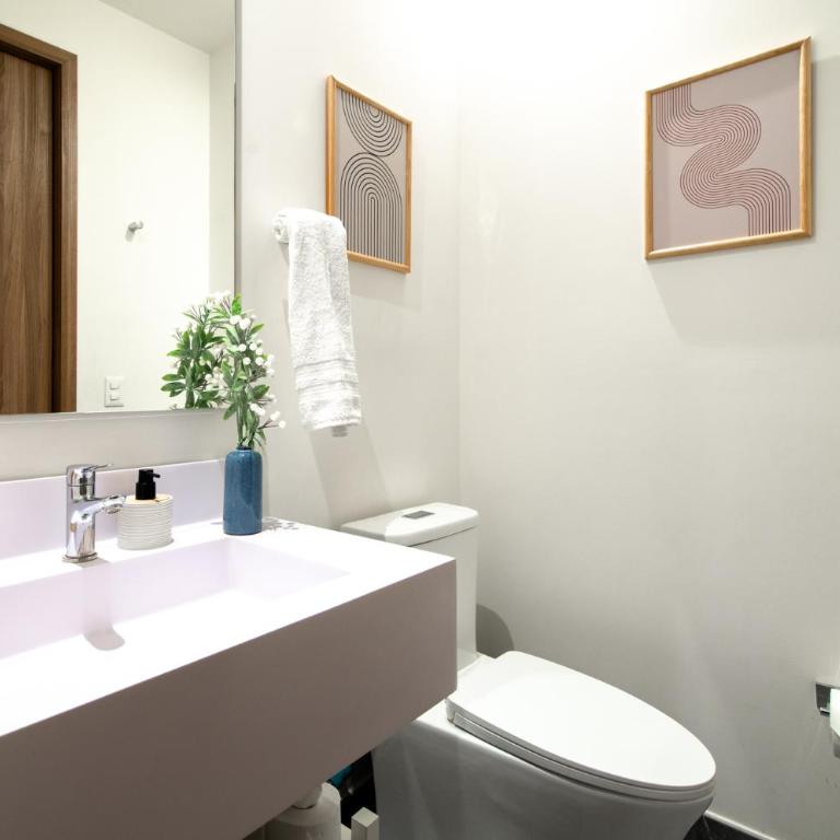 Luxury 27th-Floor Condo near Historic Downtown - One-Bedroom Apartment - 17