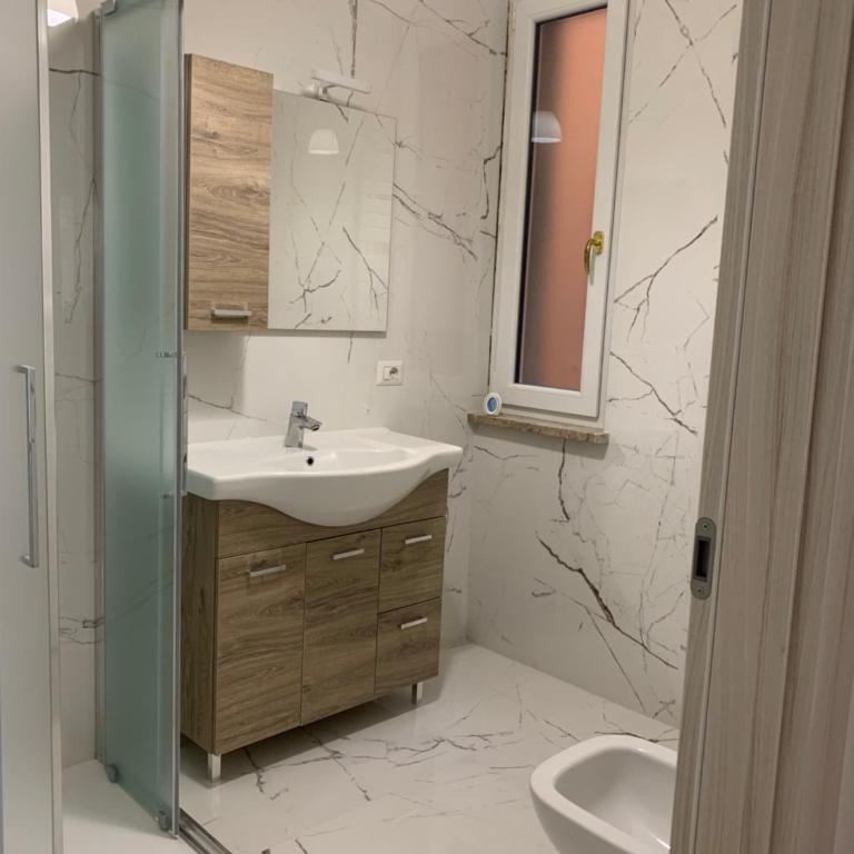 VERoHOME - Appartamento con 2 Camere da Letto, Balcone e Terrazza - 28