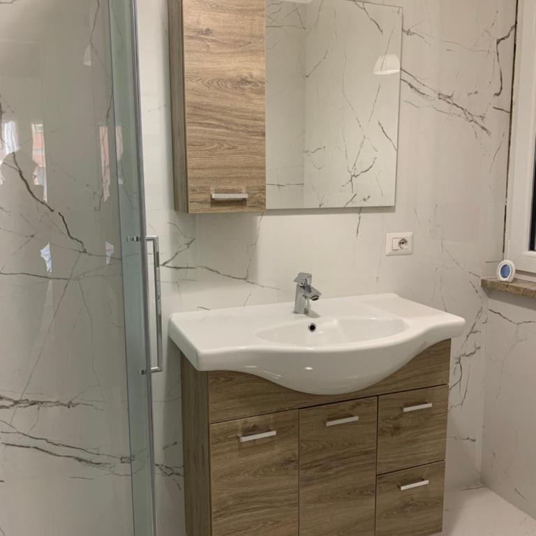 VERoHOME - Appartamento con 2 Camere da Letto, Balcone e Terrazza - 27