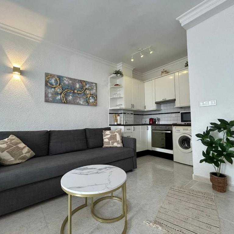 First Line beach hotel Apartment in Fuengirola - Estudio - 10