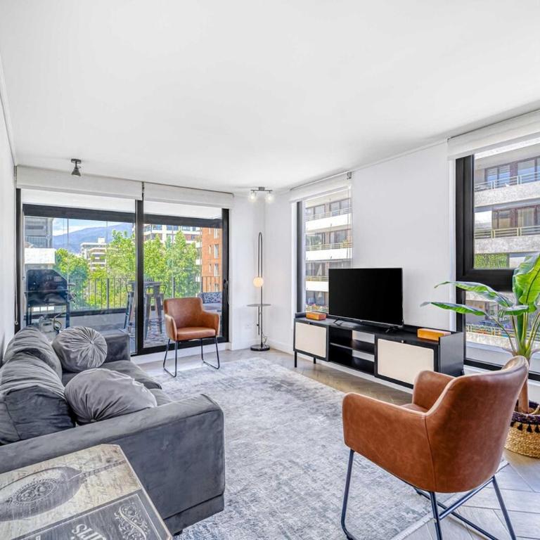 City Light W 2BR, Pool Gym Near Costanera Center - Two-Bedroom Apartment - 1