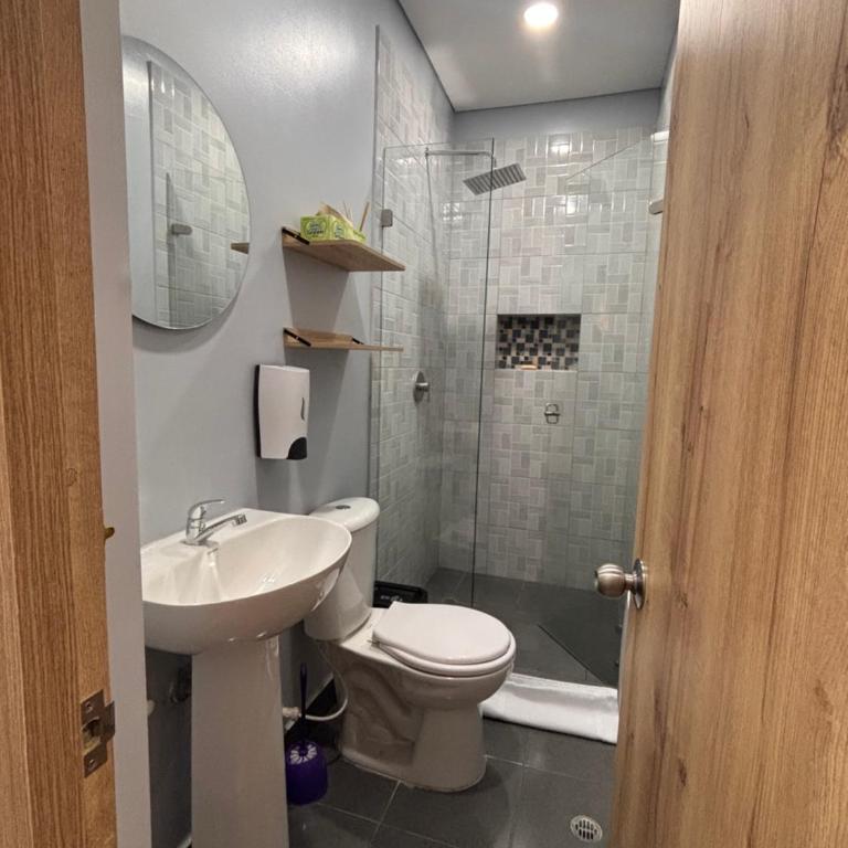 Hostal Boutique Loto de Belén - Habitación Doble Estándar con baño compartido - 7