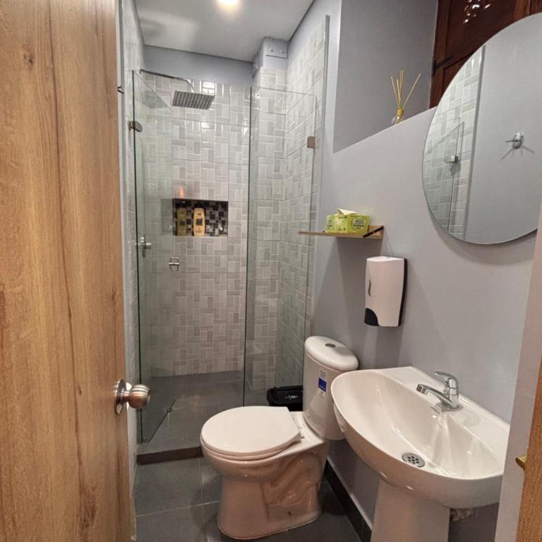 Hostal Boutique Loto de Belén - Habitación Doble Estándar con baño compartido - 8