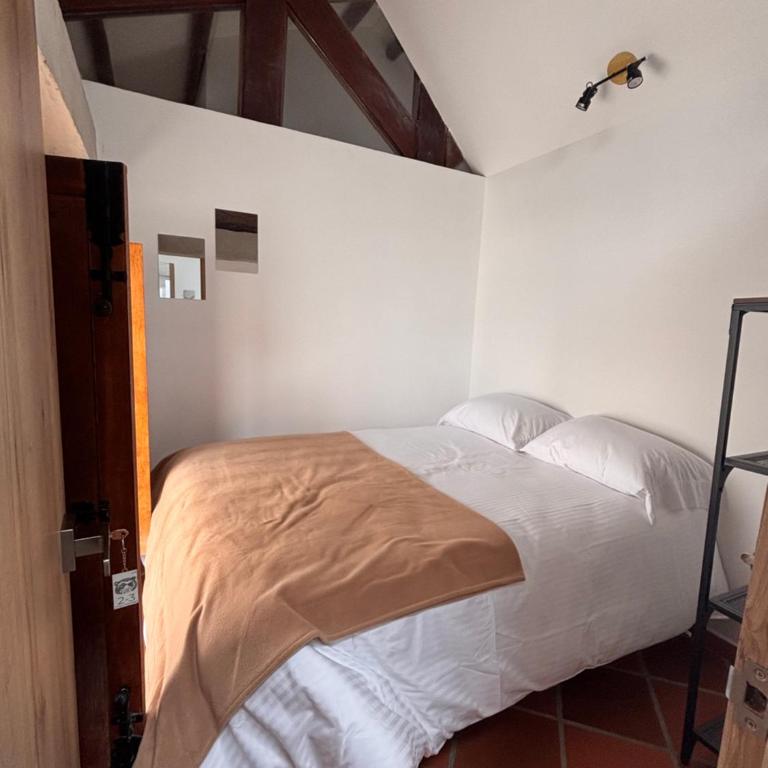 Hostal Boutique Loto de Belén - Habitación Doble Estándar con baño compartido - 3