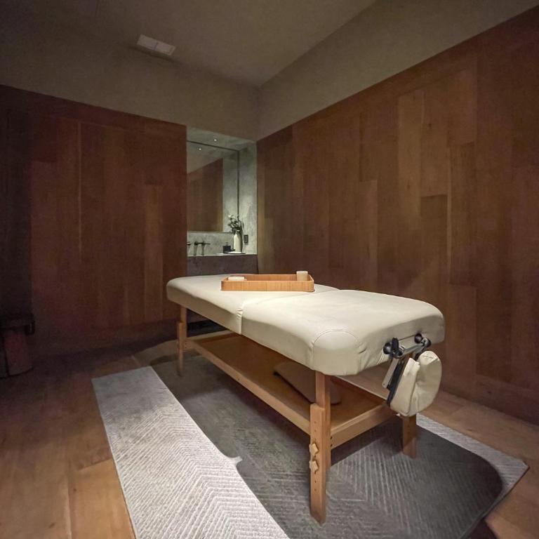 Luxury 27th-Floor Condo near Historic Downtown - One-Bedroom Apartment - 27