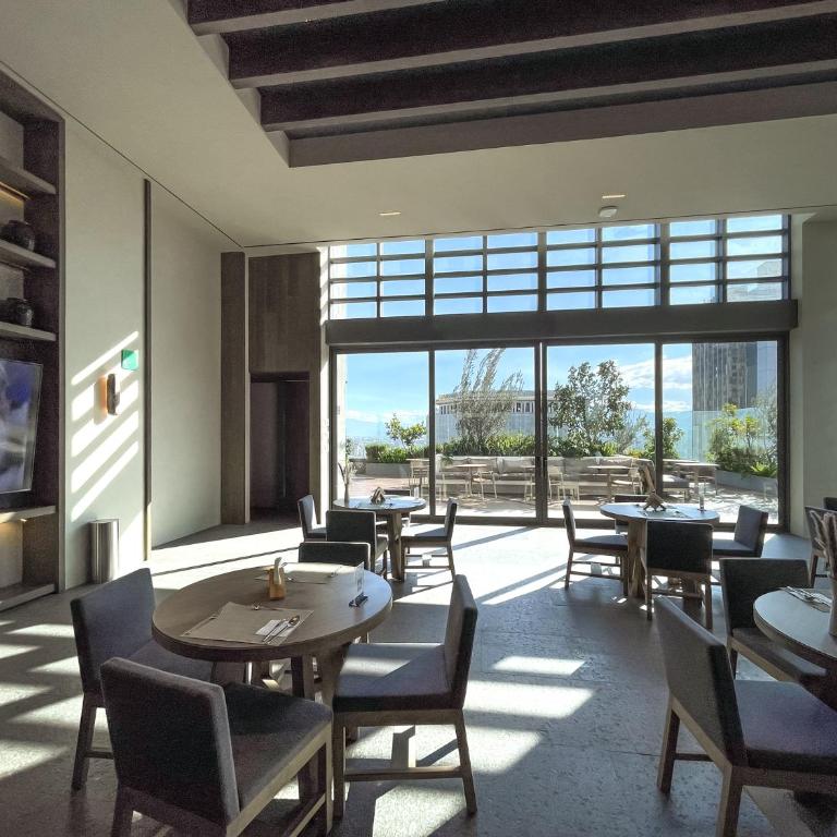 Luxury 27th-Floor Condo near Historic Downtown - One-Bedroom Apartment - 44