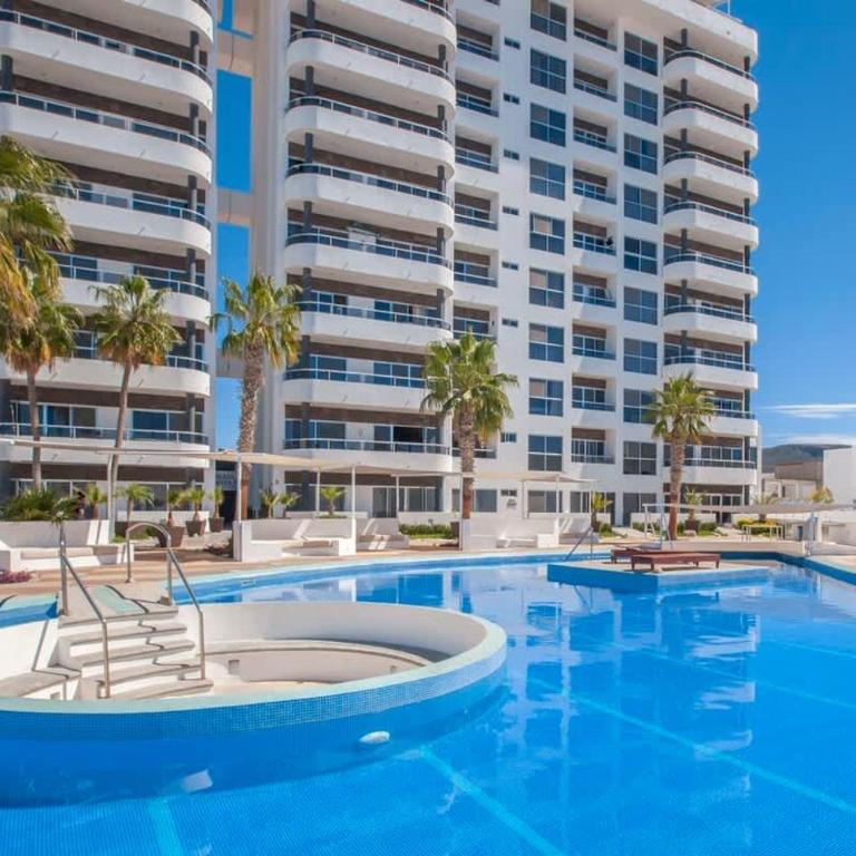 Spectacular Views Pools Walk to Malecon - Apartamento - 4