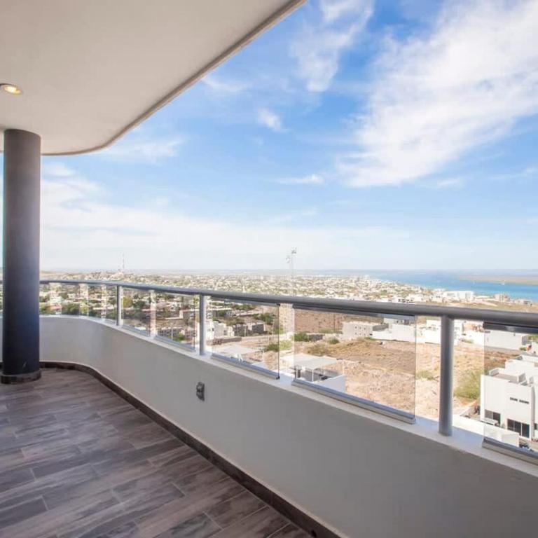 Spectacular Views Pools Walk to Malecon - Apartamento - 10